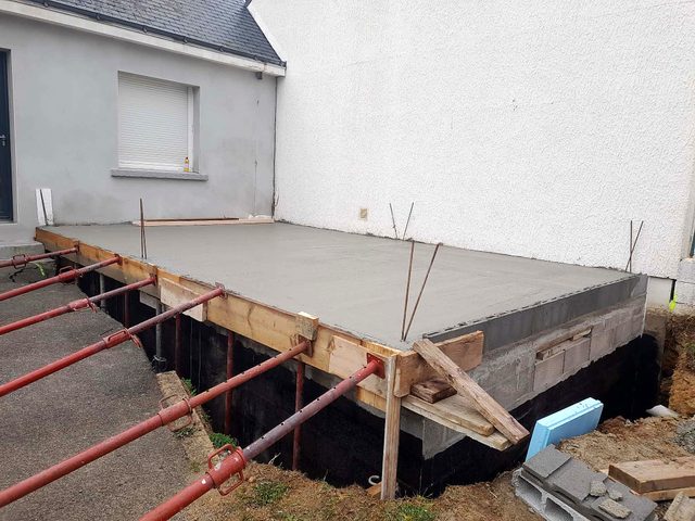 Plancher coulé