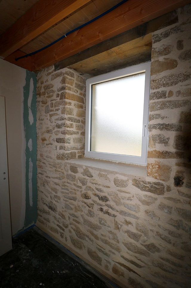 Fenêtre avec palatre en chêne, Plumergat